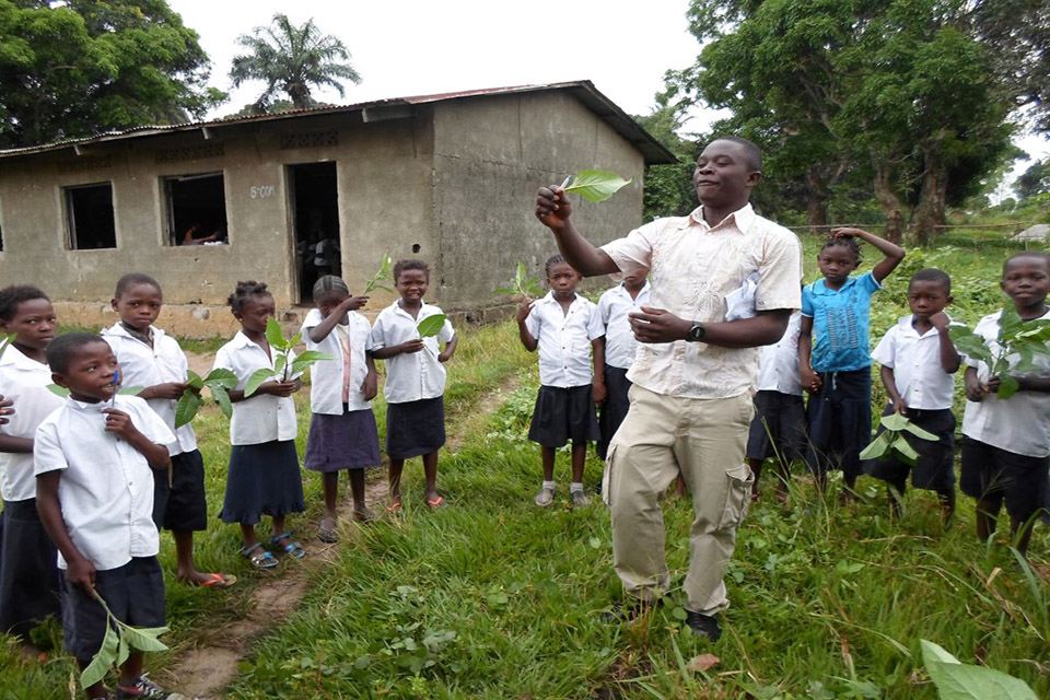 02 a DNS Congo teacher during teaching practise