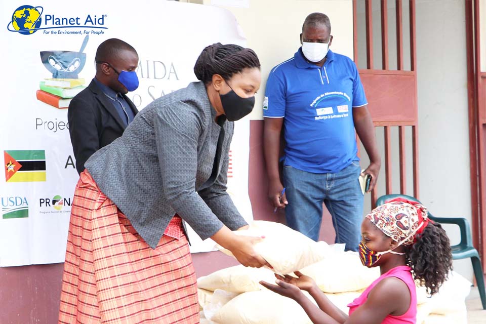Over 90 000 children continue benefitting from school feeding during the COVID-19 pandemic